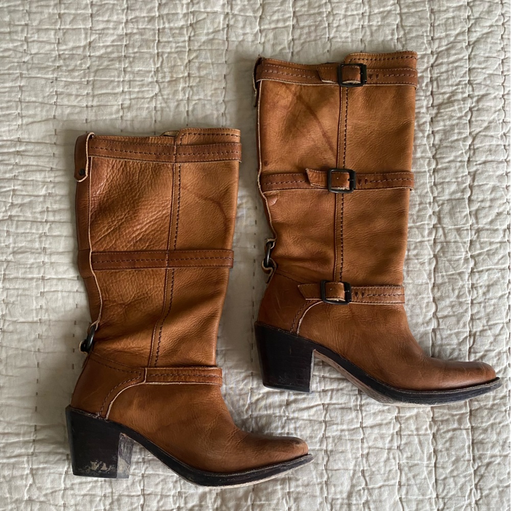 FRYE // boots